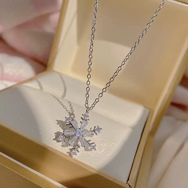 Spinning Snowflake Necklace