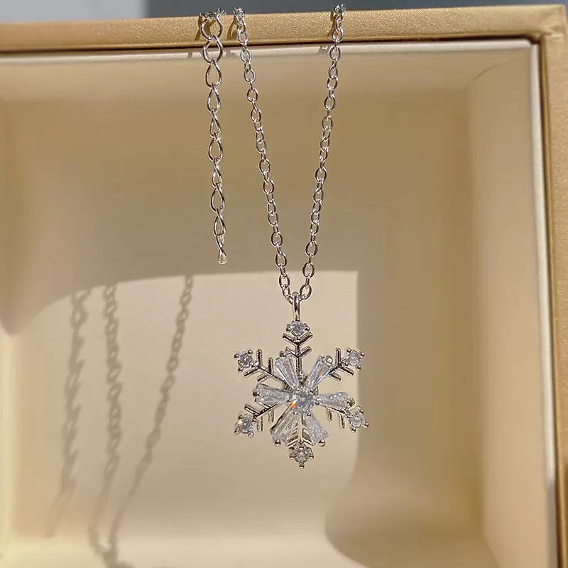 Spinning Snowflake Necklace
