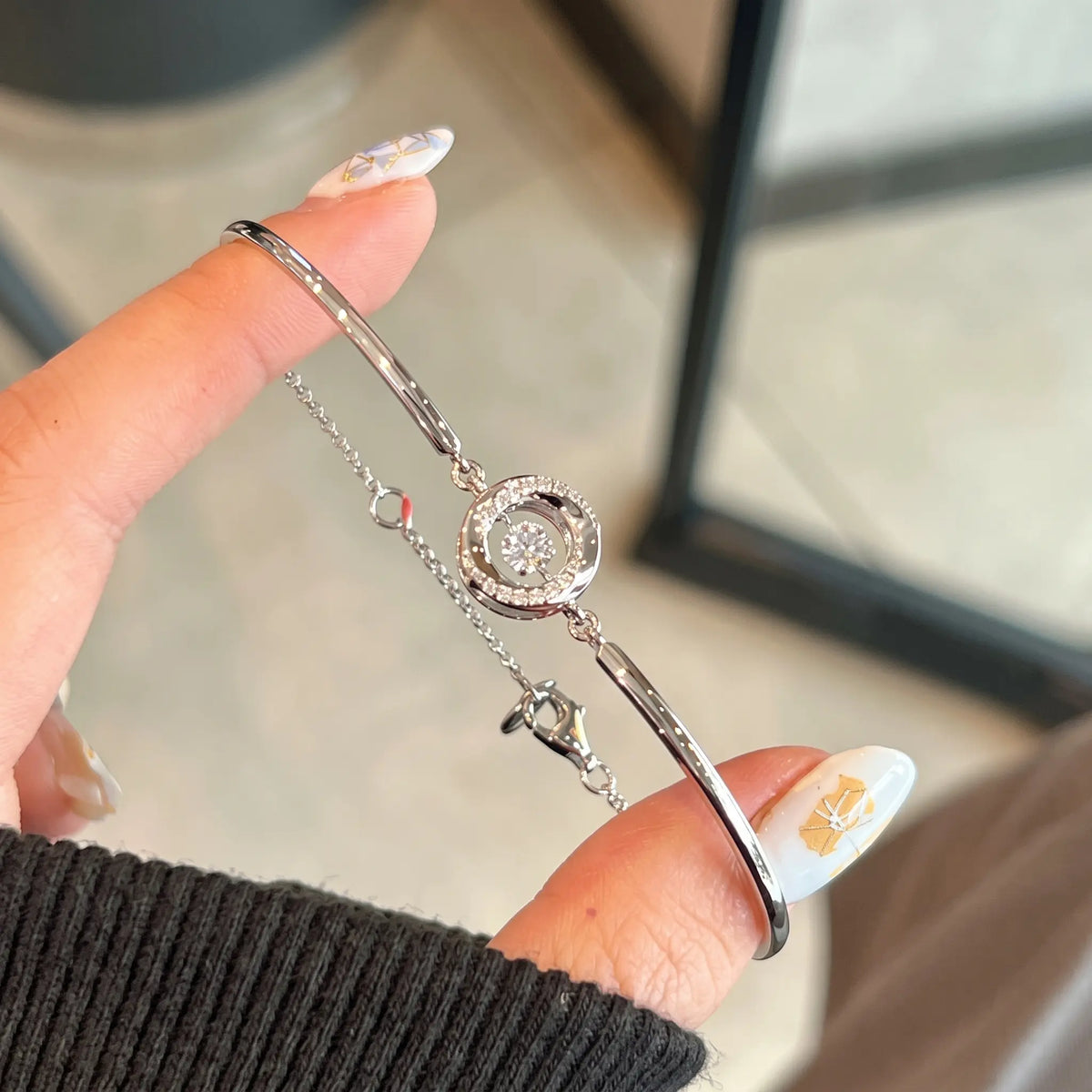 Fluttering Bracelet