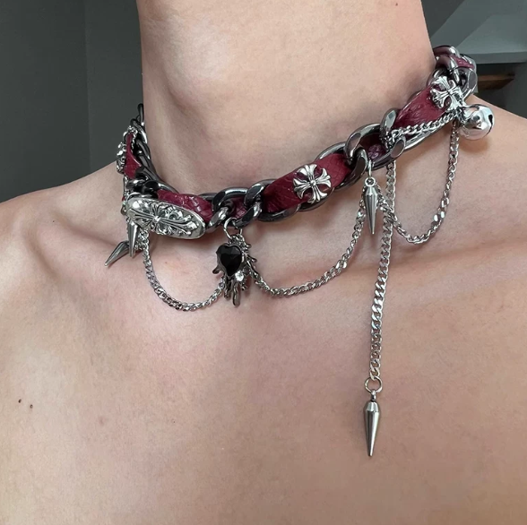 Glimmerrs Crimson Choker