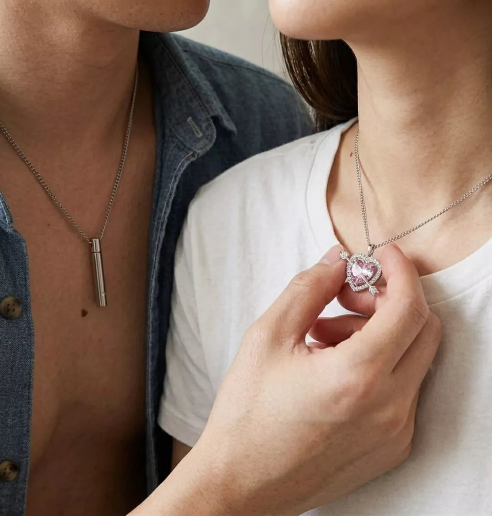Juego de collares Flecha de Cupido: un collar que sabe a quién amas
